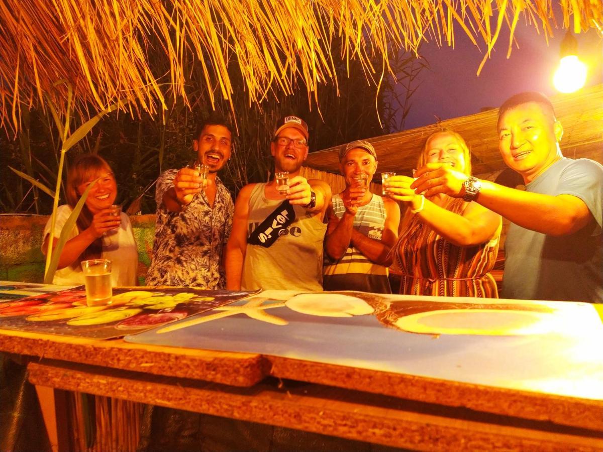 Pinegroove Hostel Vlora Экстерьер фото