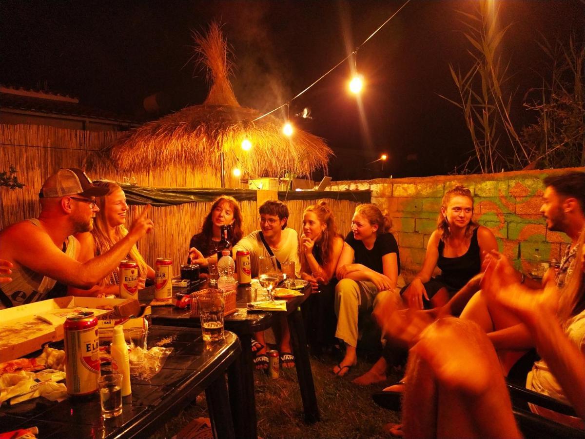 Pinegroove Hostel Vlora Экстерьер фото