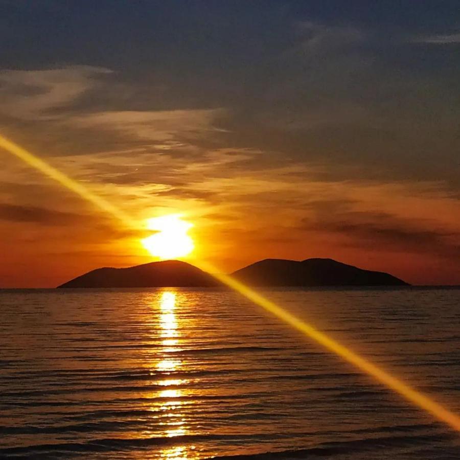 Pinegroove Hostel Vlora Экстерьер фото