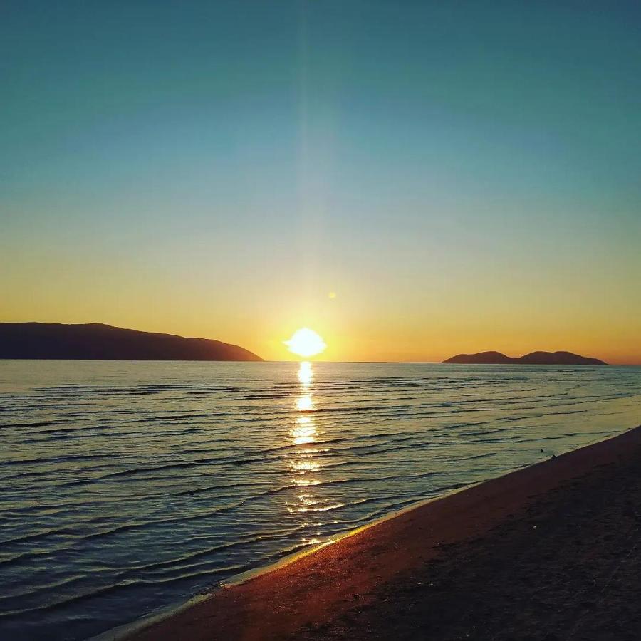 Pinegroove Hostel Vlora Экстерьер фото