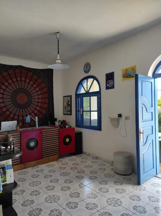 Pinegroove Hostel Vlora Экстерьер фото