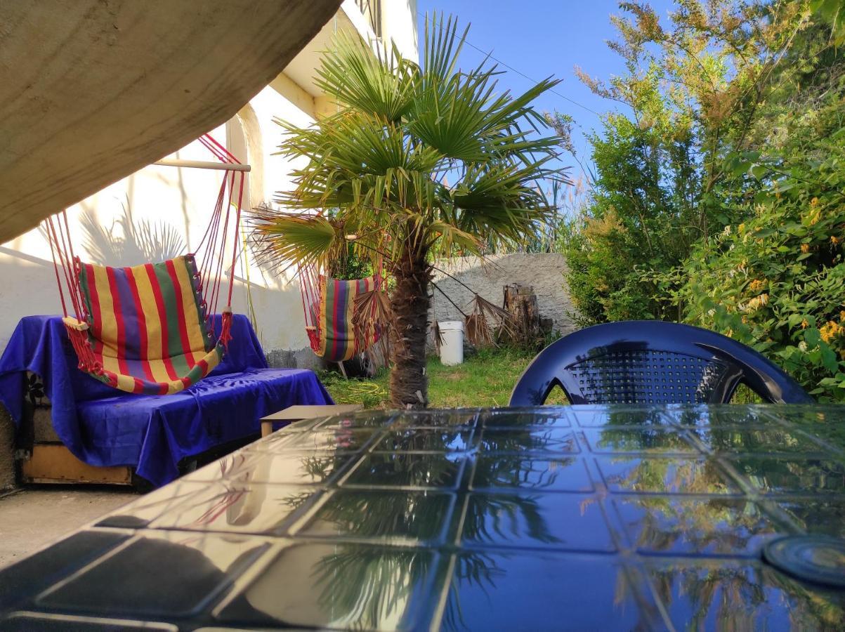Pinegroove Hostel Vlora Экстерьер фото