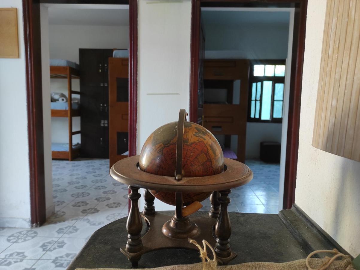 Pinegroove Hostel Vlora Экстерьер фото