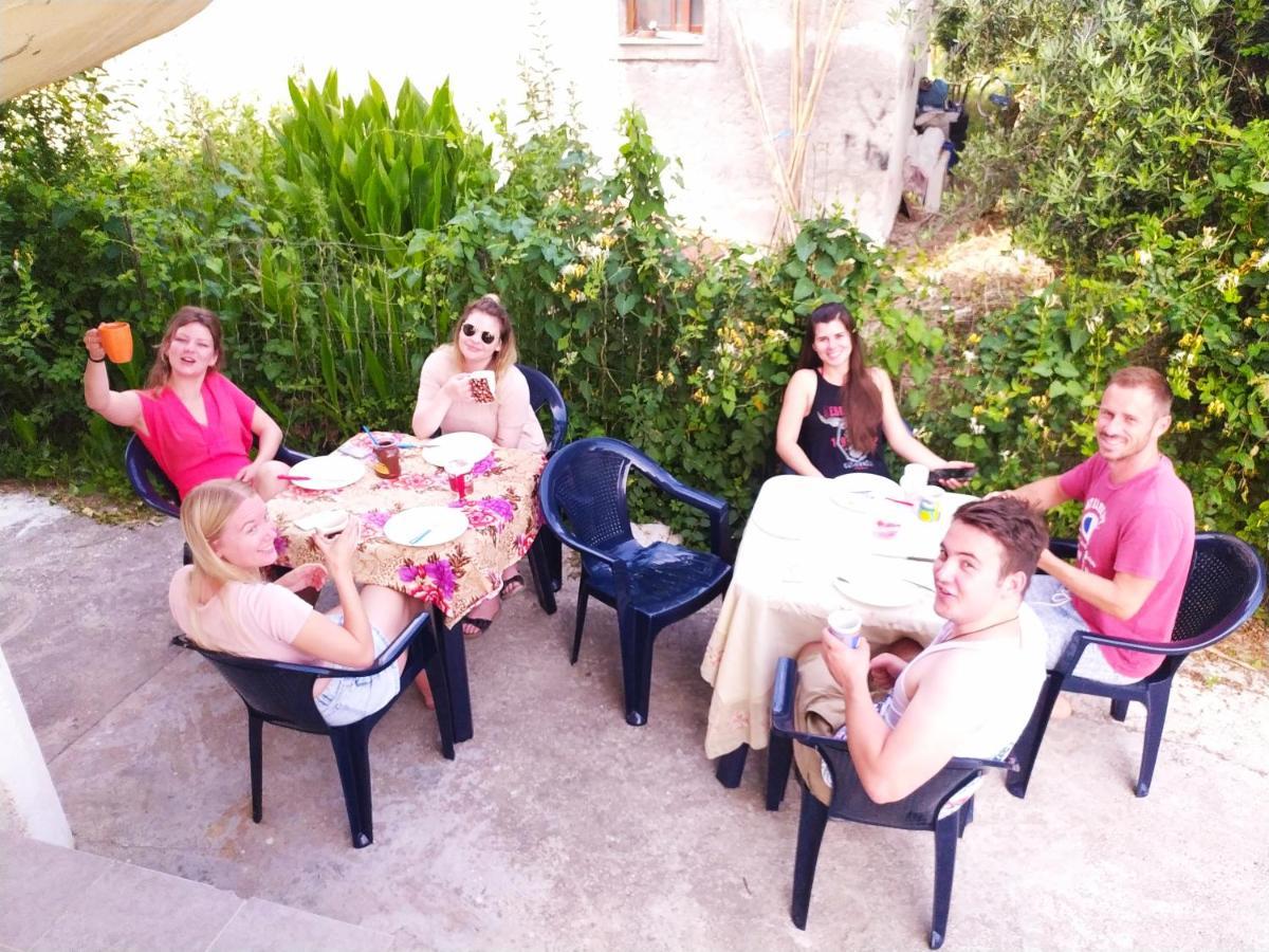 Pinegroove Hostel Vlora Экстерьер фото